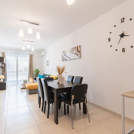 Saint Julian's 2 Bedroom In Central St Julians Prime Location In Paceville Apt 3 By Vaganza מראה חיצוני תמונה