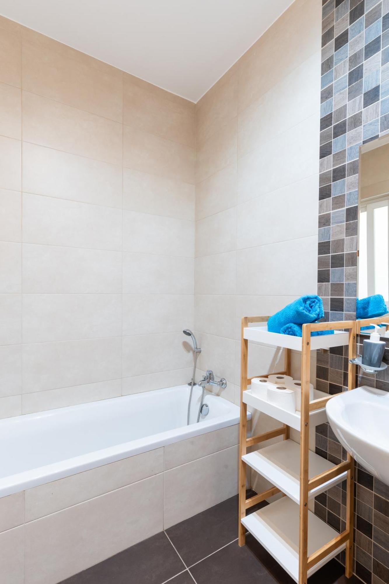 Saint Julian's 2 Bedroom In Central St Julians Prime Location In Paceville Apt 3 By Vaganza מראה חיצוני תמונה