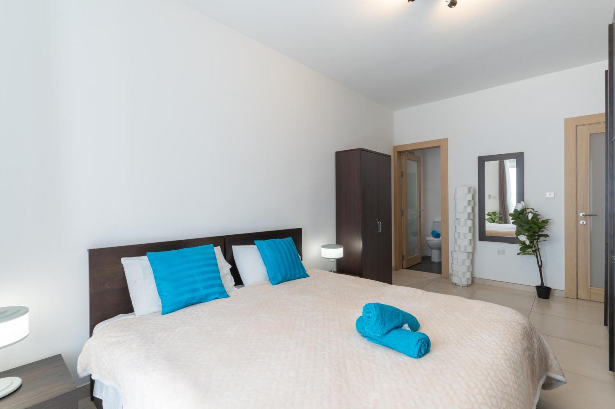 Saint Julian's 2 Bedroom In Central St Julians Prime Location In Paceville Apt 3 By Vaganza מראה חיצוני תמונה
