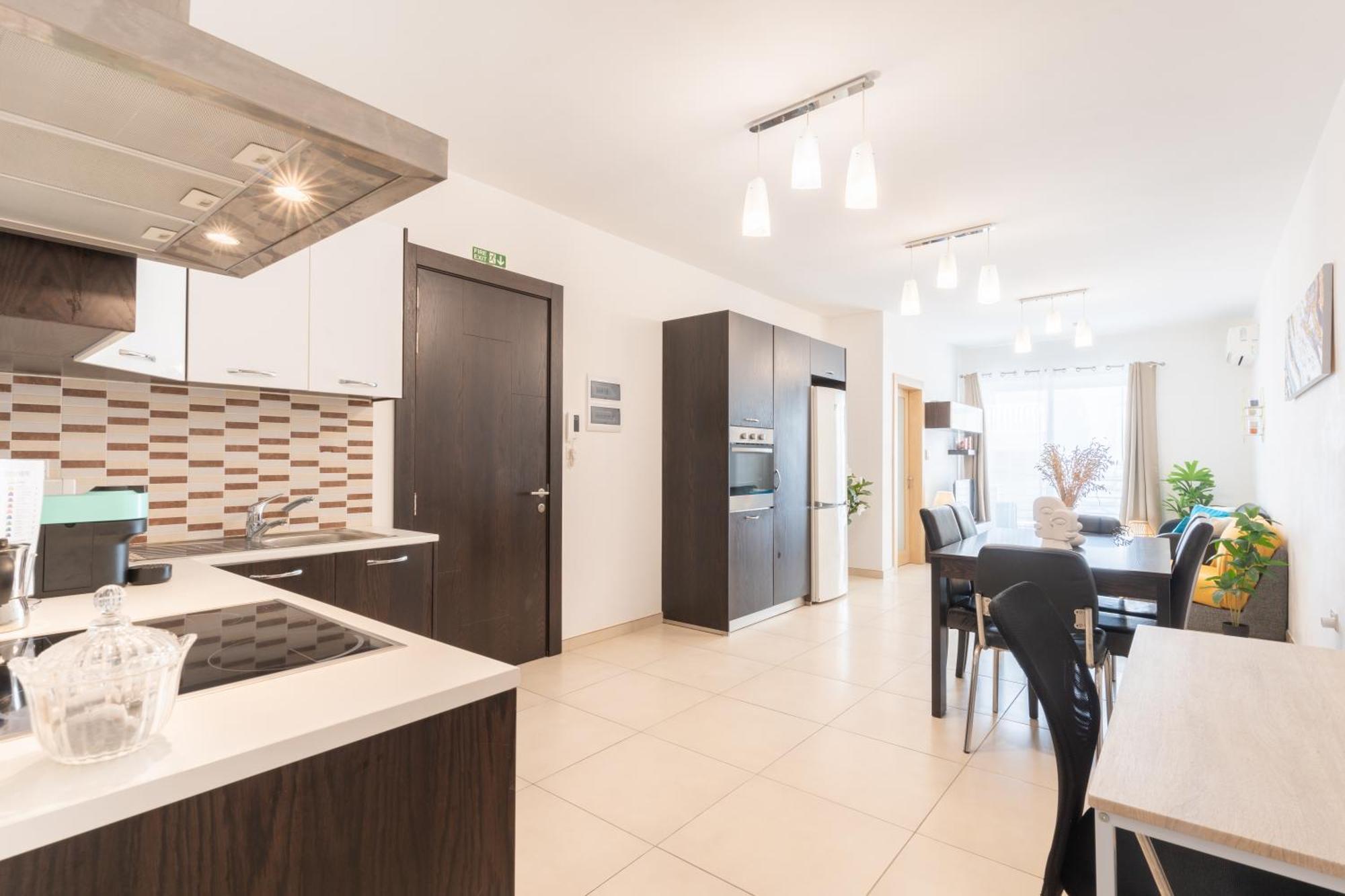 Saint Julian's 2 Bedroom In Central St Julians Prime Location In Paceville Apt 3 By Vaganza מראה חיצוני תמונה