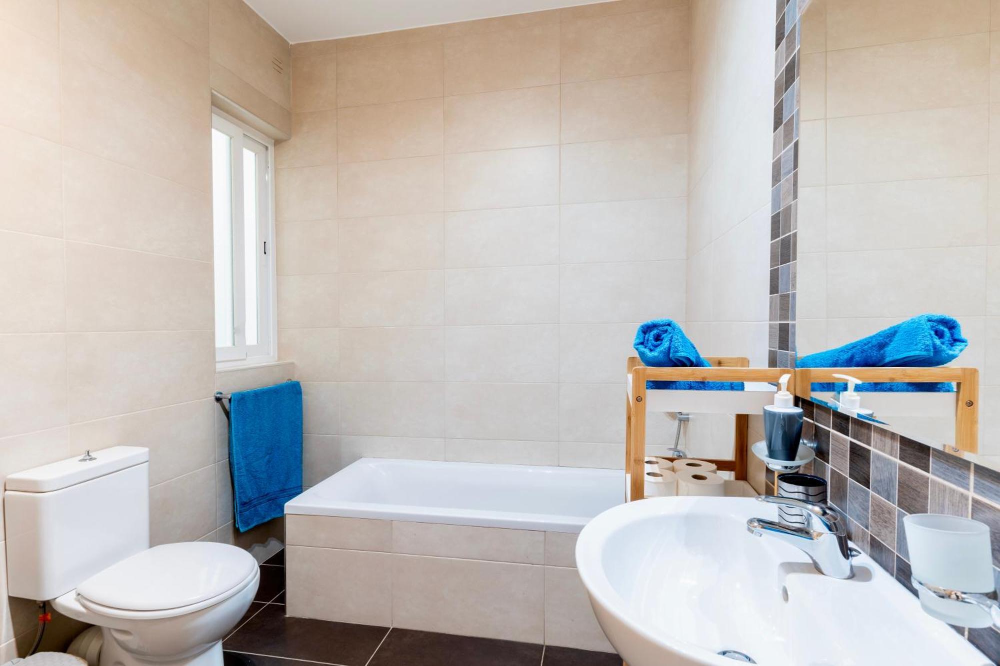 Saint Julian's 2 Bedroom In Central St Julians Prime Location In Paceville Apt 3 By Vaganza מראה חיצוני תמונה